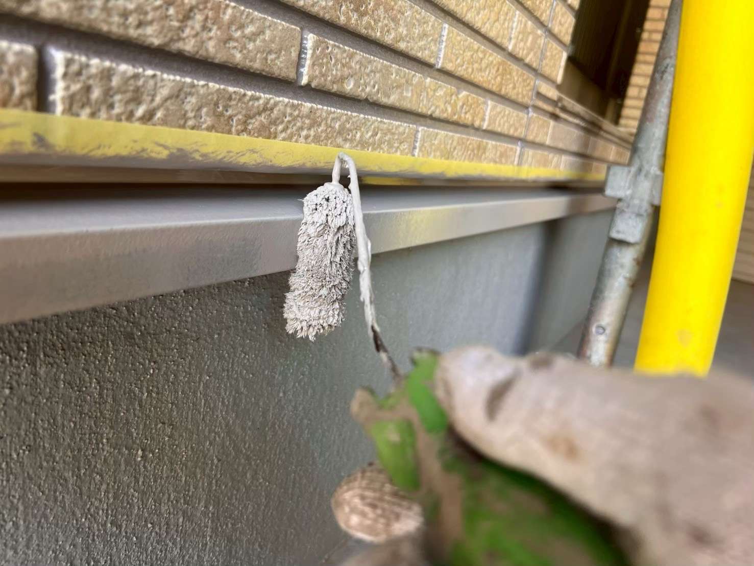 野田市・柏市・流山市の外壁塗装は美装柳屋へ/【作業のご紹介】千葉県野田市O様邸・水切り塗装作業