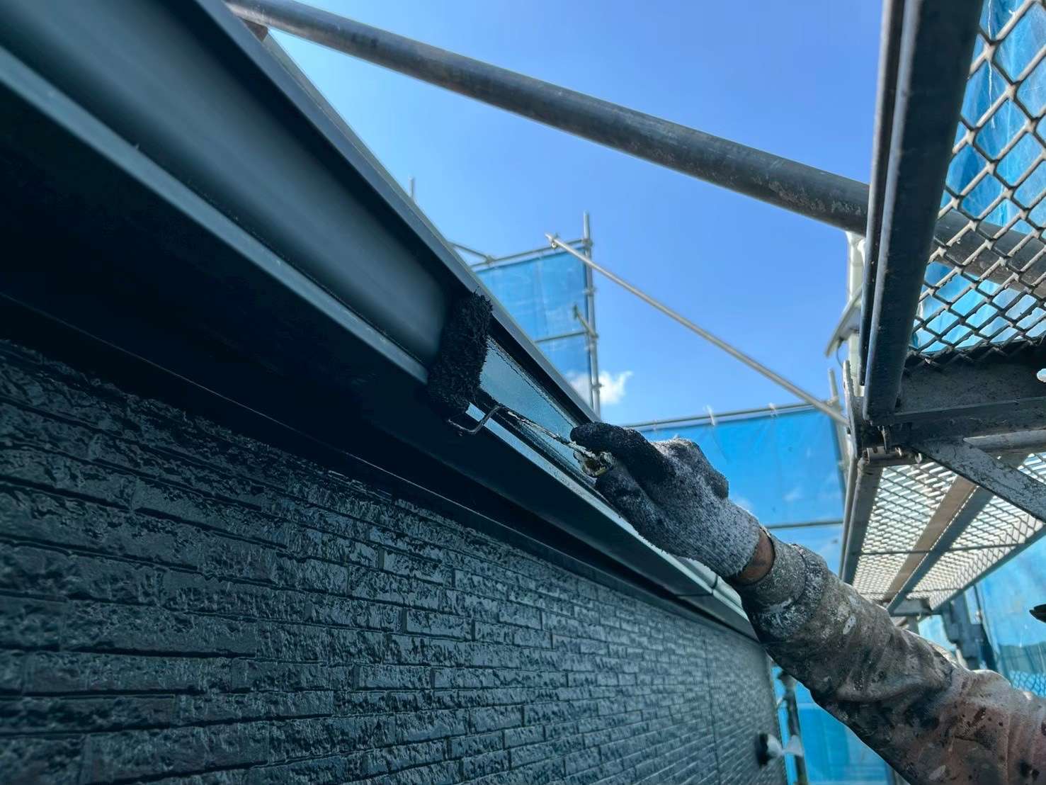 野田市・柏市・流山市の外壁塗装は美装柳屋へ/【作業のご紹介】千葉県柏市S様邸・雨樋塗装作業