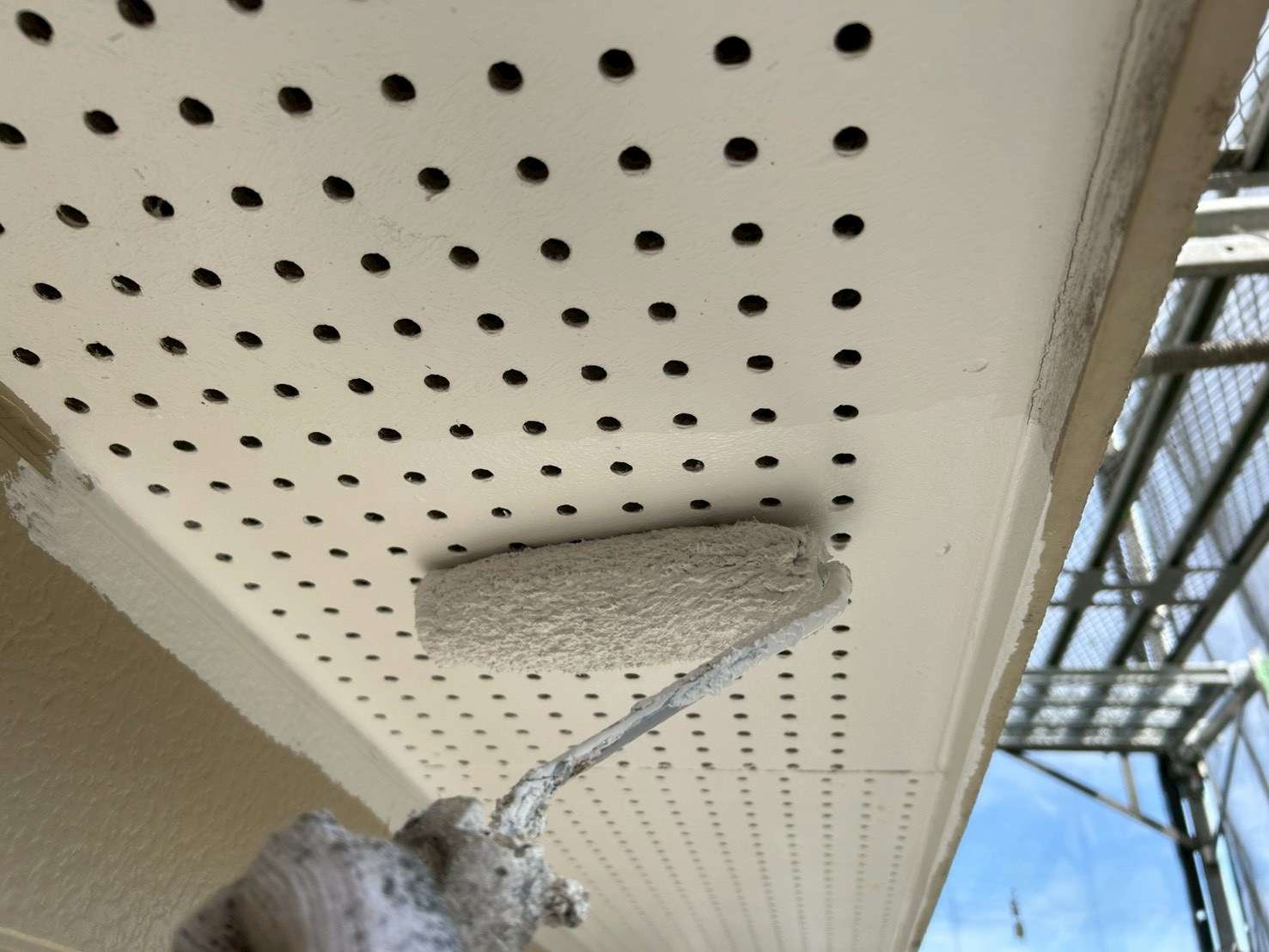 野田市・柏市・流山市の外壁塗装は美装柳屋へ/【作業のご紹介】千葉県野田市T様邸・軒天井塗装作業